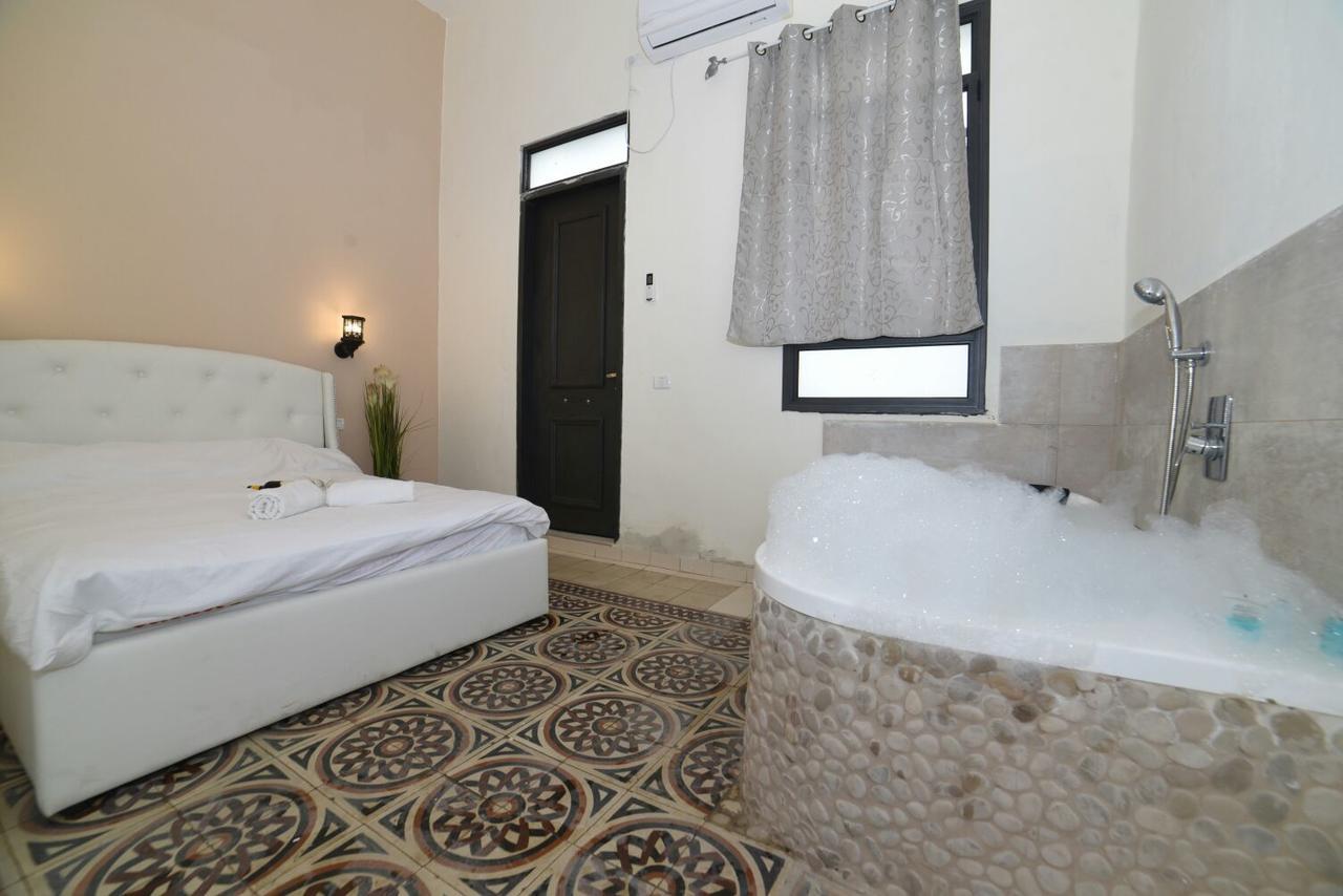 Shirat Ha-Agam Hotel Тиберия Екстериор снимка