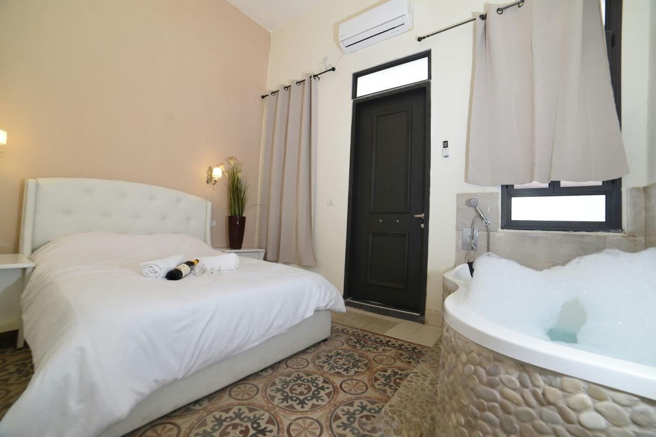 Shirat Ha-Agam Hotel Тиберия Екстериор снимка