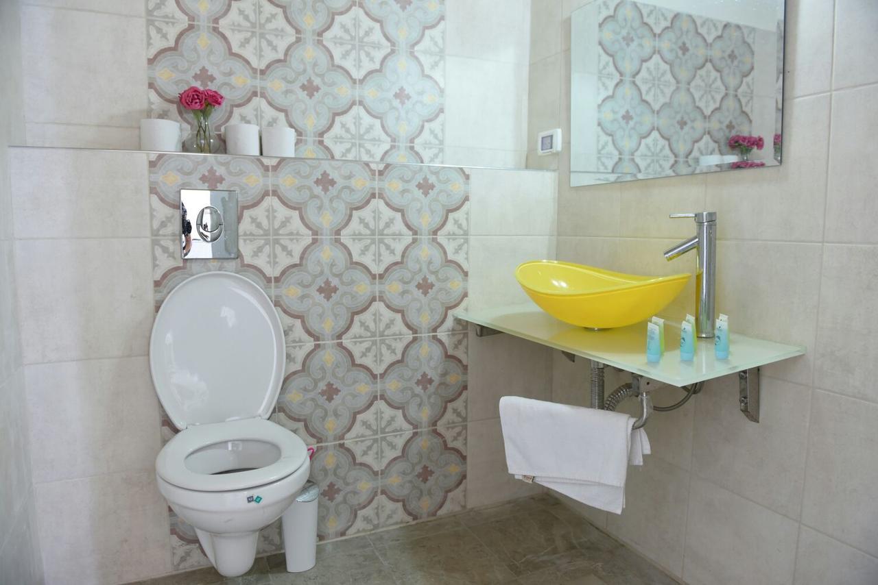 Shirat Ha-Agam Hotel Тиберия Екстериор снимка