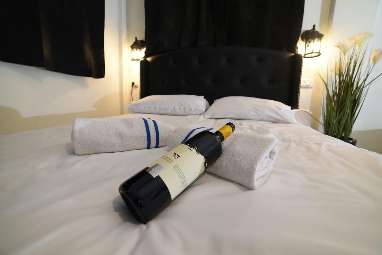 Shirat Ha-Agam Hotel Тиберия Екстериор снимка