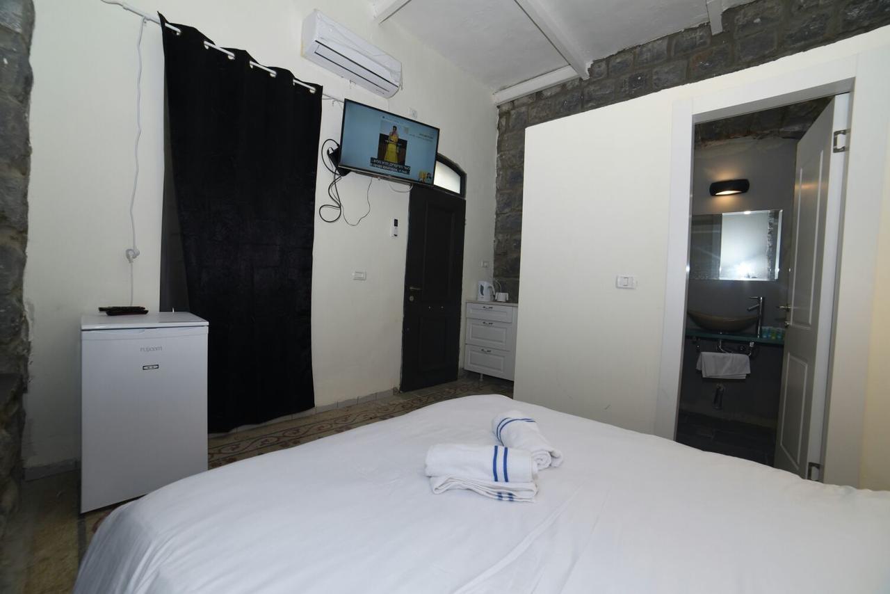 Shirat Ha-Agam Hotel Тиберия Екстериор снимка